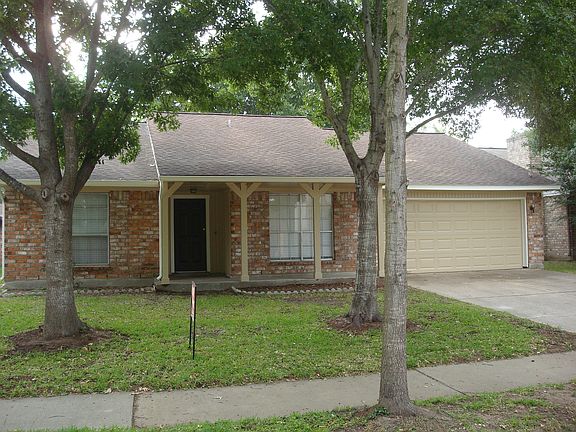2nd image of 4846 Cairnsean St
