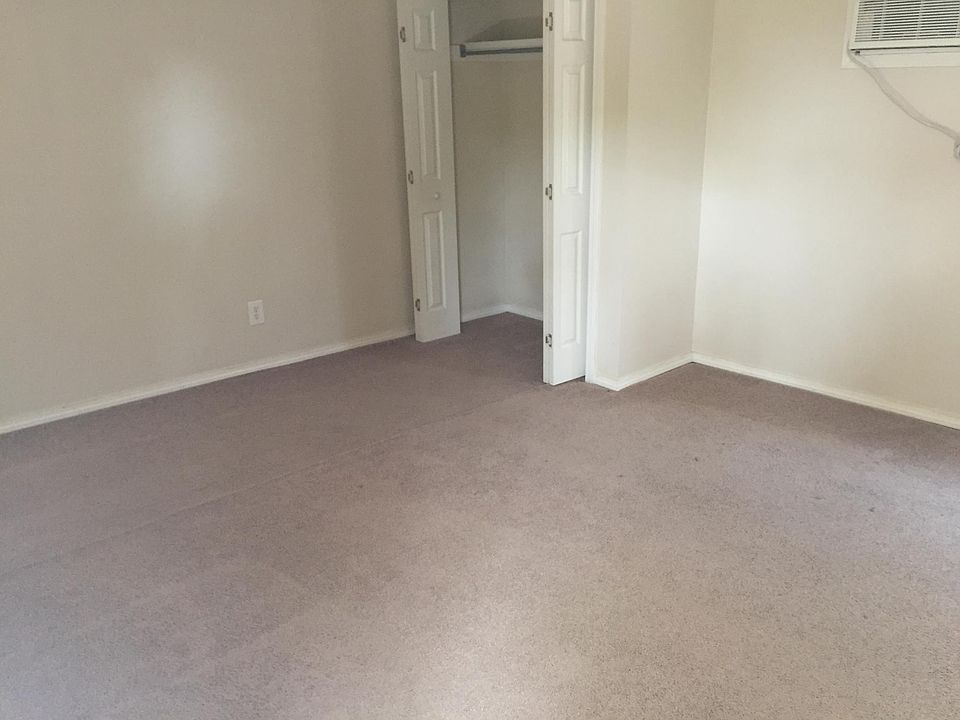 2nd image of 612 S Knoblock St #2