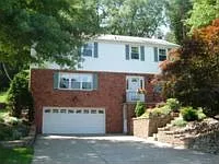 113 Oxbridge Dr photo 1