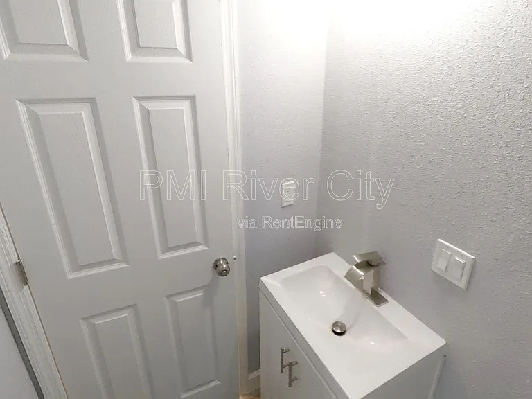 151 W 17th St #1 — Photo 7