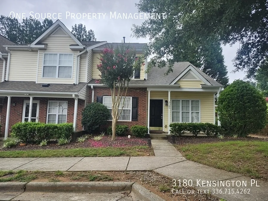 3 bed, 2.5 bath, 1400 sqft, $1,595 — Photo 2