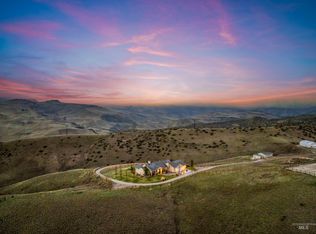 9998 N Cartwright Rd, Garden City, ID 83714