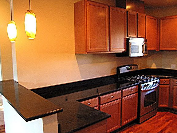 Slab granite counter/Gas stove