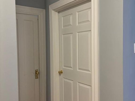 5th image of 6454 N Claremont Ave #1W