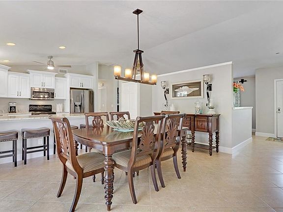 4th image of 8402 SW 17th Ave