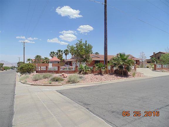 2nd image of 300 E Desert Rose Dr