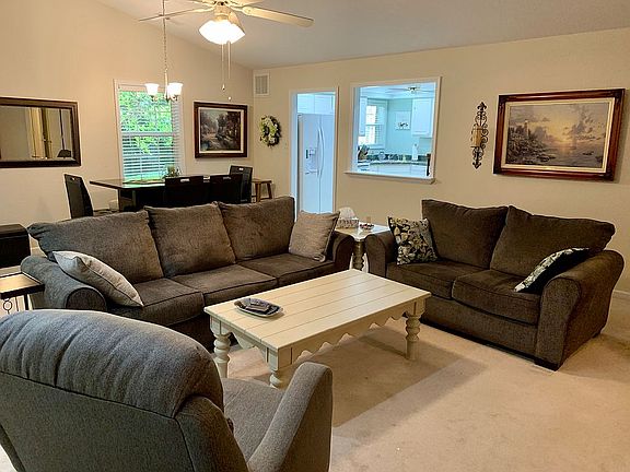 5th image of 576 Brookshire Way