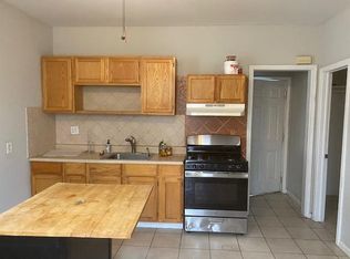 2300 W 21st Pl #2F, Chicago, IL 60608