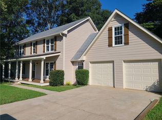 4415 Indian Trace Dr, Alpharetta, GA 30004