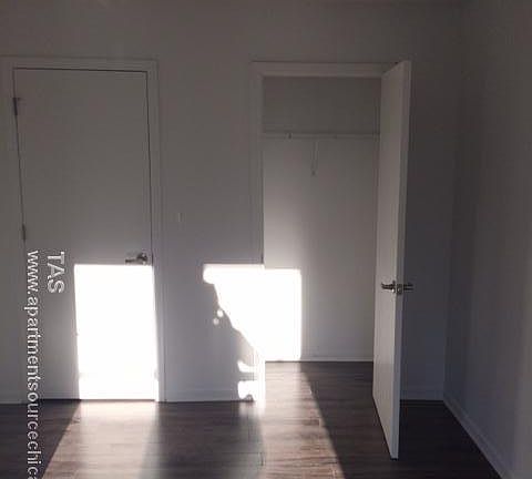 5th image of 925 W Carmen Ave APT 3D