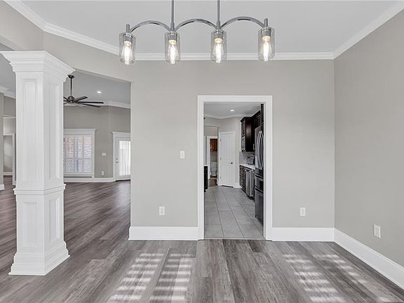 5th image of 104 Duhe Dr