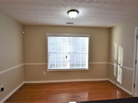 4th image of 2799 Wynhaven Oaks Way