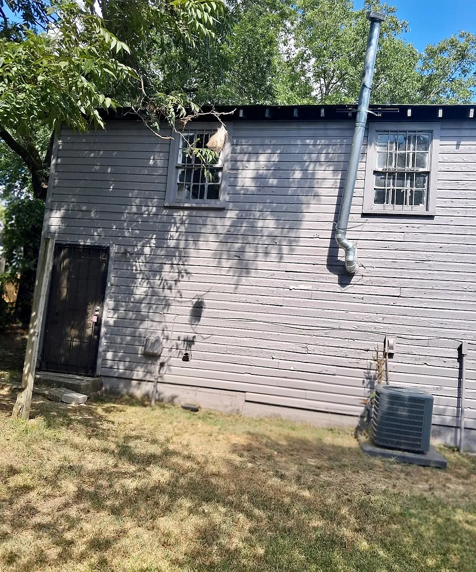 923 Abigail Street - C — Photo 1