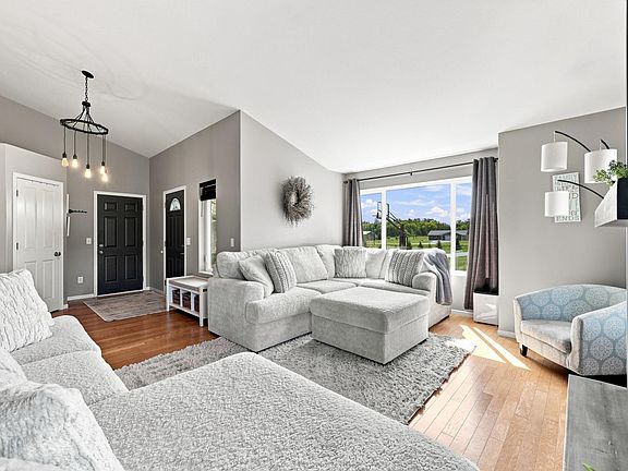 5th image of 30860 Carefree Ln
