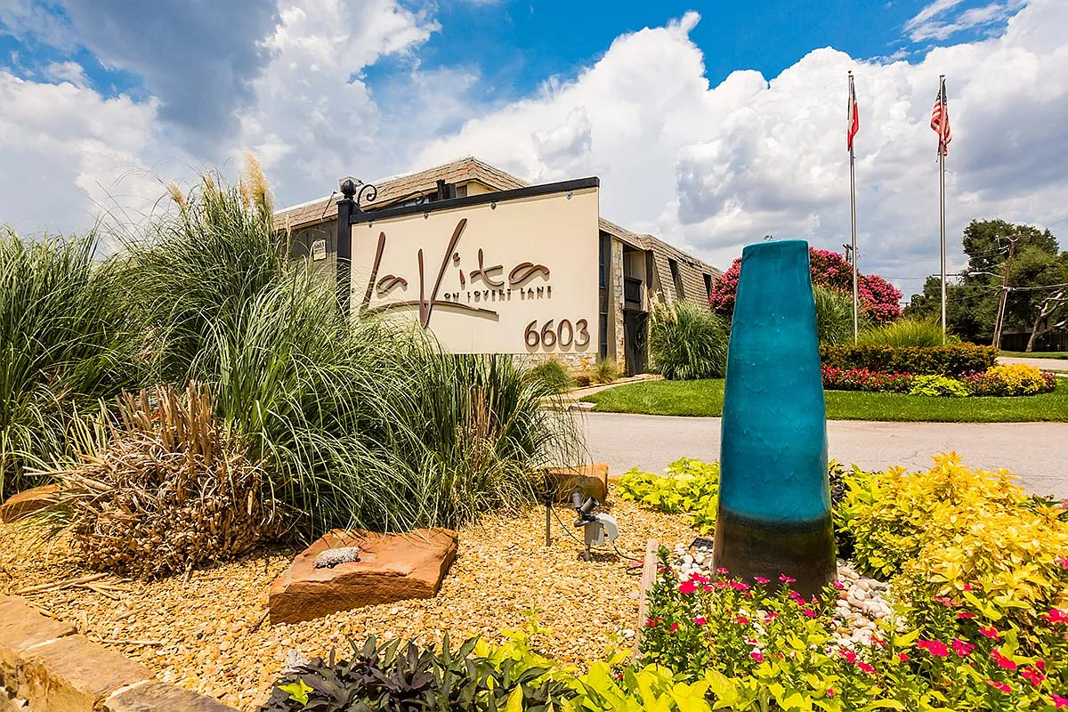 LaVita on Lovers Lane — Photo 2