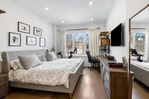 Rented by Compass | media 17