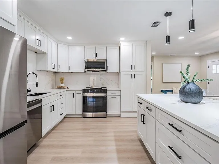 1104 S Lois Ave — Photo 10