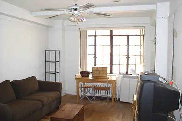 Rented by Steven Corcoran Real Estate | media 16