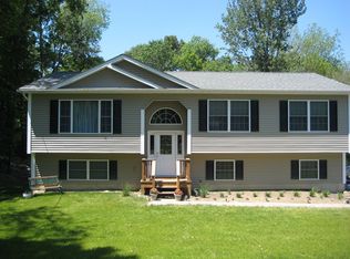 712 Milton Tpke, Highland, NY 12528