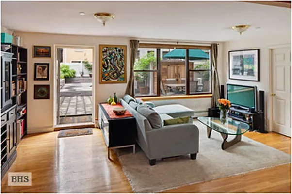 Rented by Brown Harris Stevens | media 32