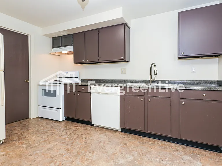 8047 Mount Aetna St — Photo 8