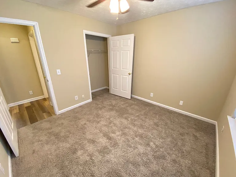 711 Fields Ln — Photo 10