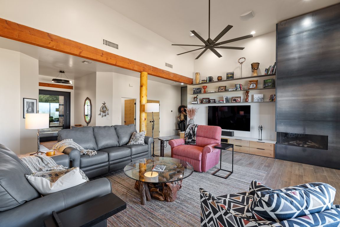 next background image