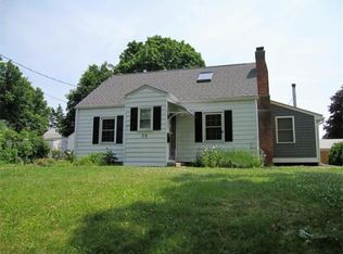 32 Ridgeway St, Holyoke, MA 01040