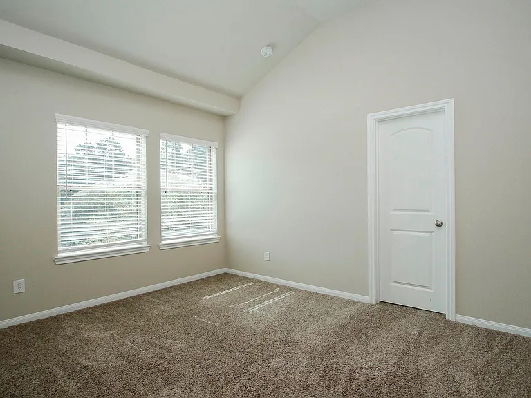 239 Biltmore Loop — Photo 32