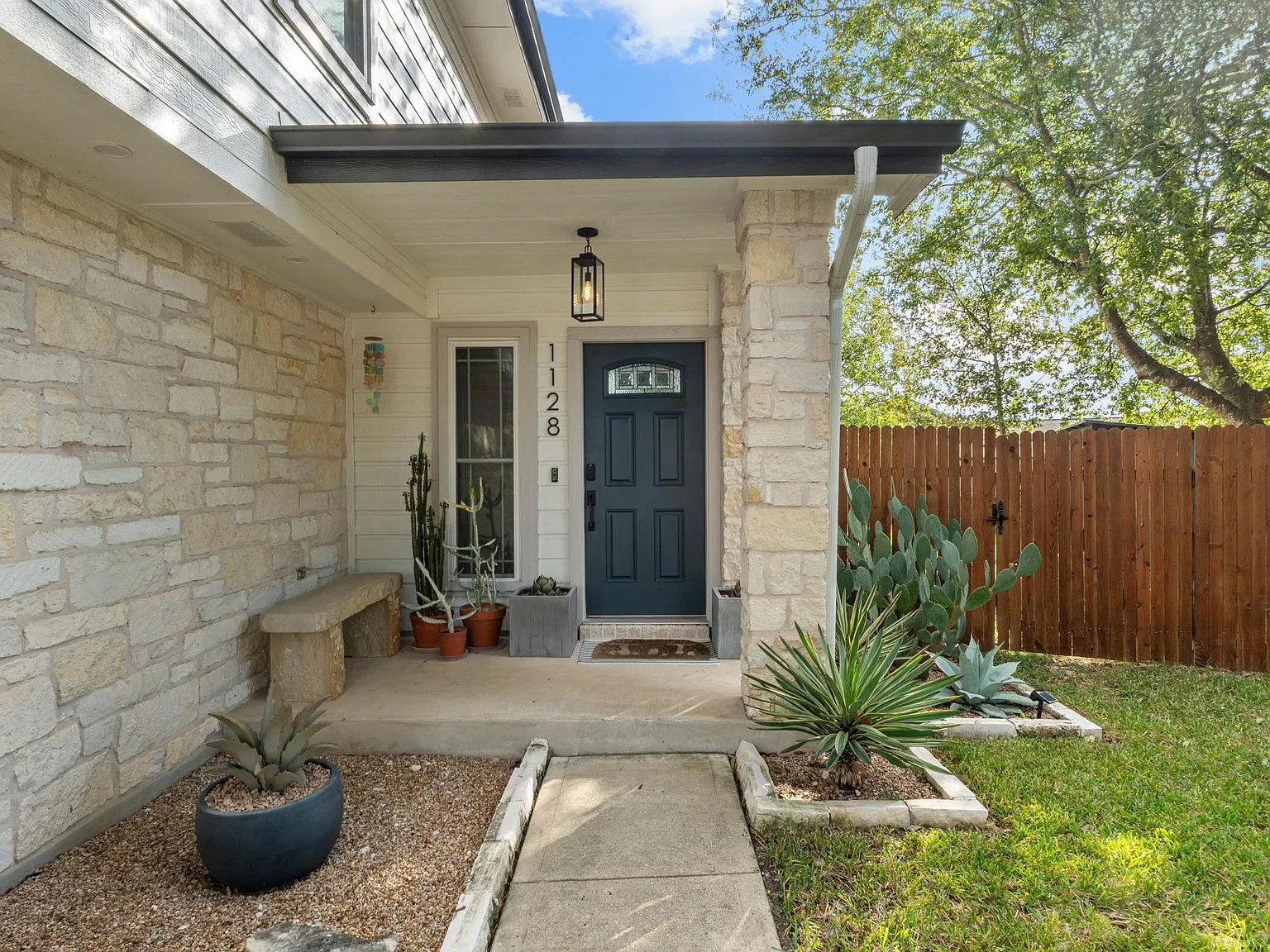 3 bed, 2.5 bath, 1422 sqft, $2,900 — Photo 4
