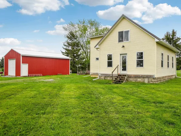 5200 Dennison Rd, Dundee, MI 48131