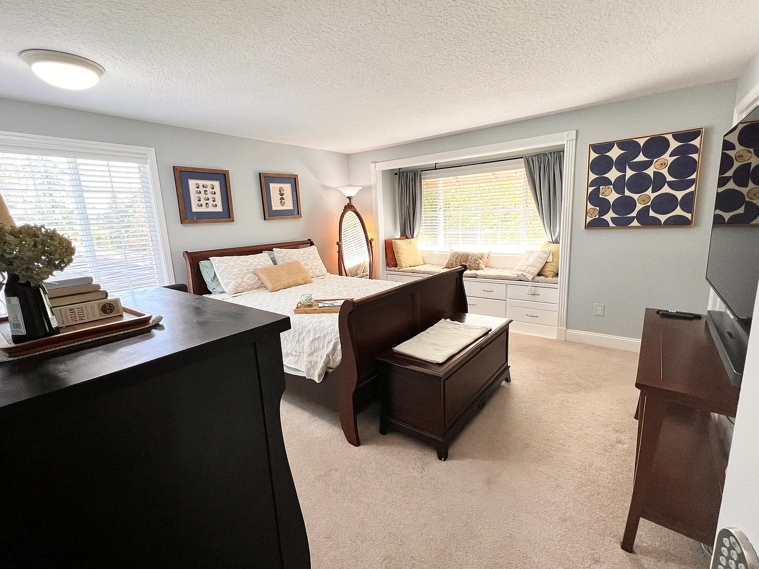 1 bed, 2018 sqft, $1,500 — Photo 2