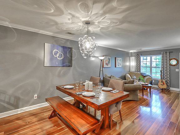 5th image of 1001 Poplar Grove Pl