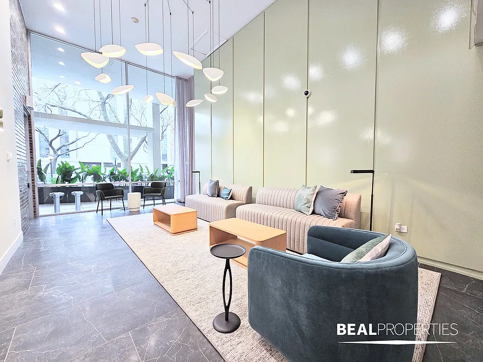 1344 N Dearborn