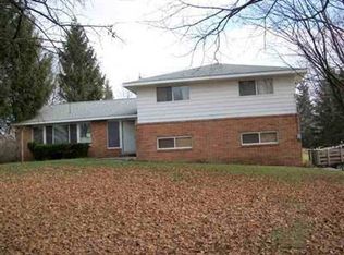 6117 S Center Rd, Grand Blanc, MI 48439