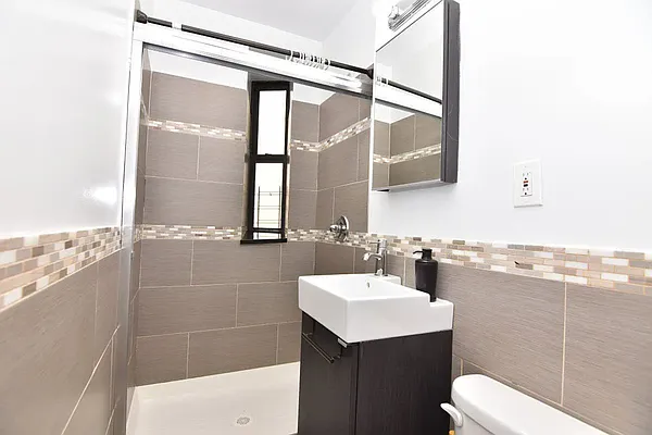 Rented by Bohemia Realty Group | media 8