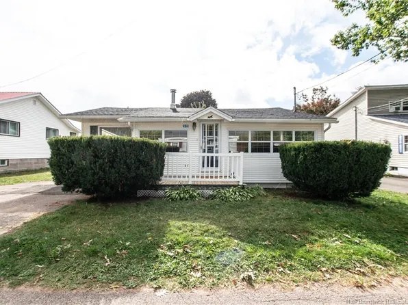 20 Hunter Ln, Shediac, NB E4P 4M5