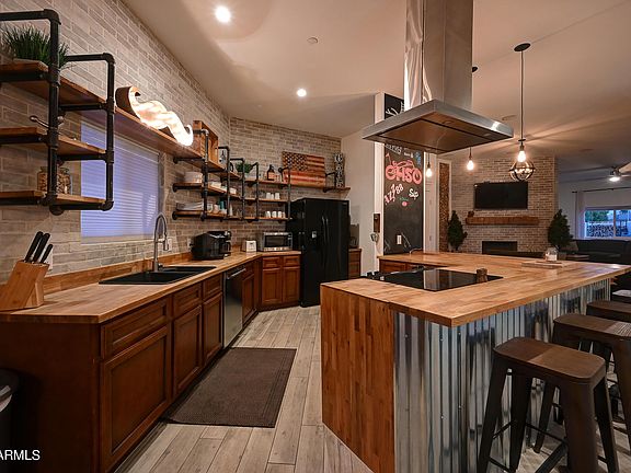 4th image of 6365 E Weldon Ave