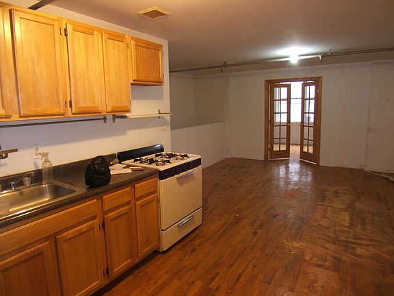 5th image of 59 Scholes St APT B6