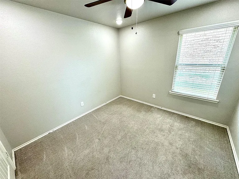 1812 Arbordale Way — Photo 8
