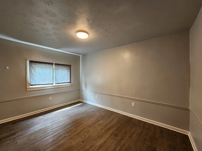 3415 Roehl Ave #2 — Photo 5