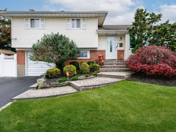 (undisclosed Address), Farmingdale, NY 11735