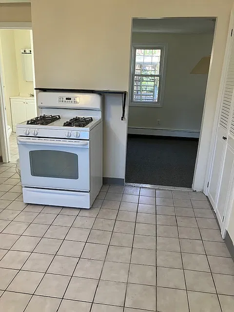 2 bed, 1000 sqft, $2,700 — Photo 3