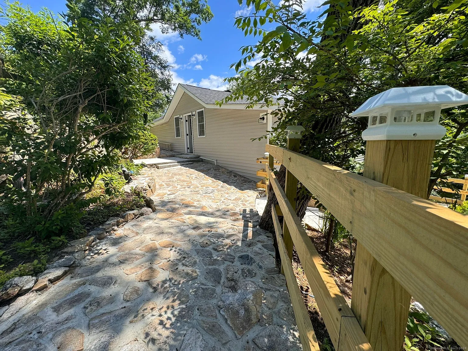 22 Hemlock Trail photo 1