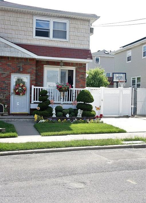 1st image of 72 Littlefield Ave