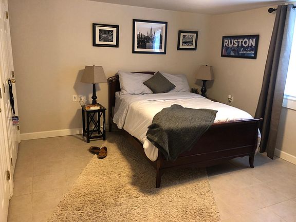5th image of 1312 Broadway St APT B