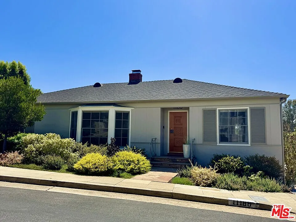 2 bed, 2.0 bath, 1804 sqft, $7,495 — Photo 3