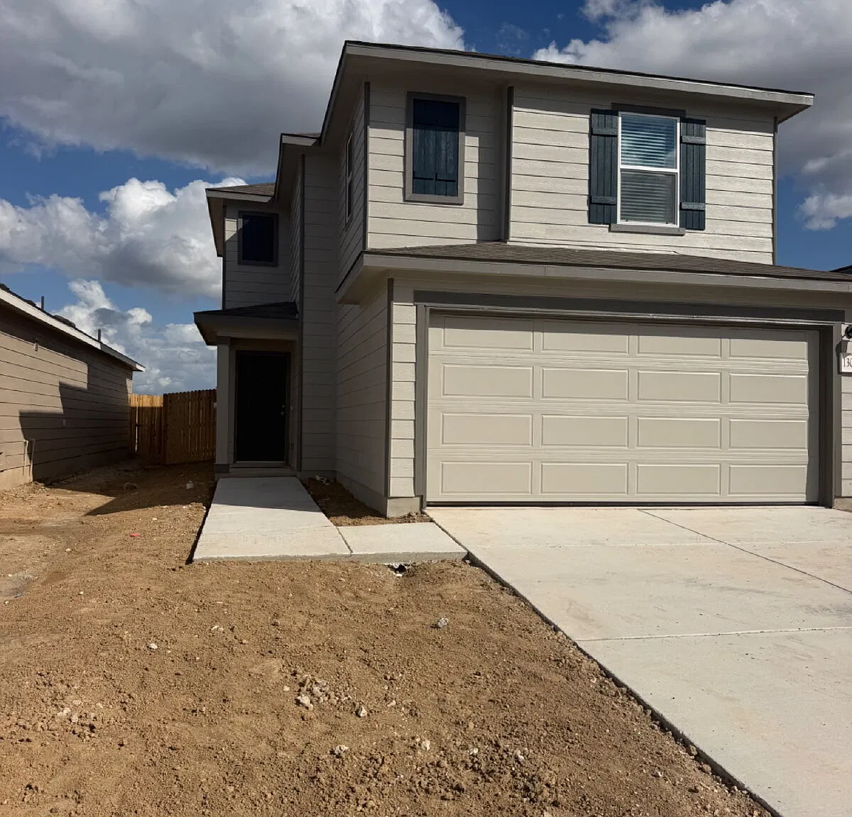 3 bed, 2.5 bath, 1389 sqft, $1,600 — Photo 2