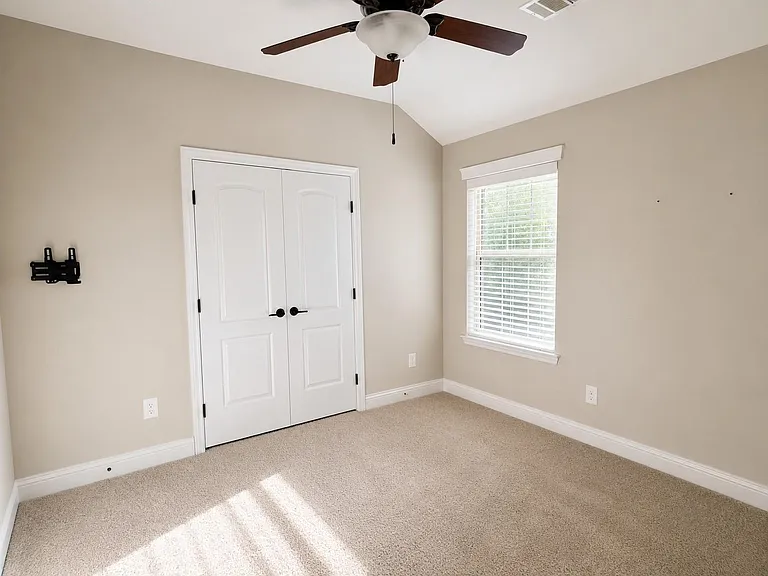 127 Lindenberry Cir — Photo 20