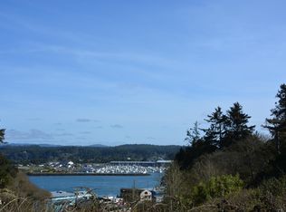 503 SW Alder St, Newport, OR 97365